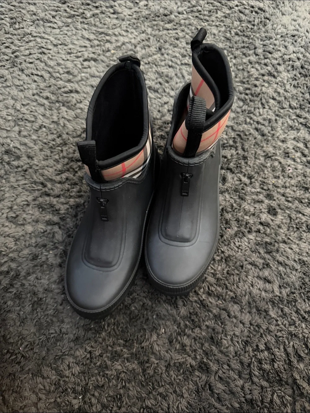 Burberry Black Chelsea Rain Boots with Classic Nova Check size 34